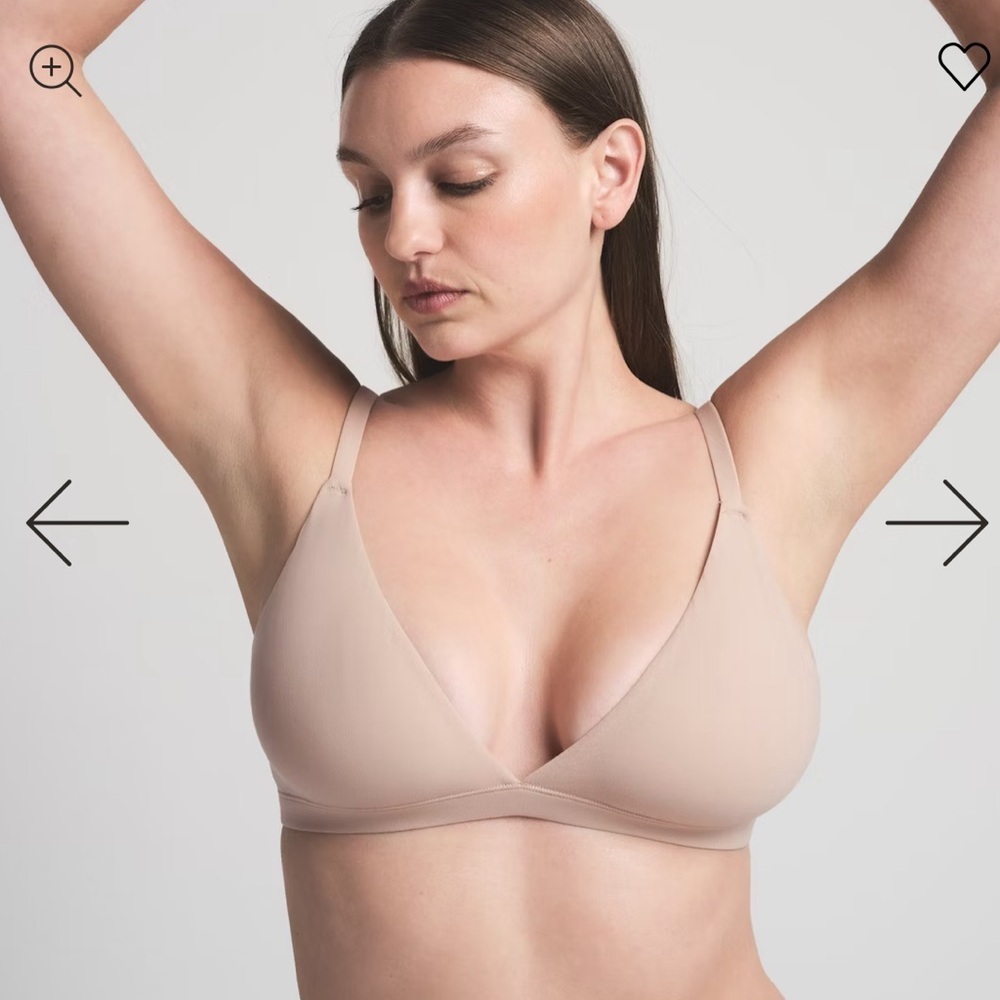 SKIMS Fits Everybody Triangle Bralette Size Small
